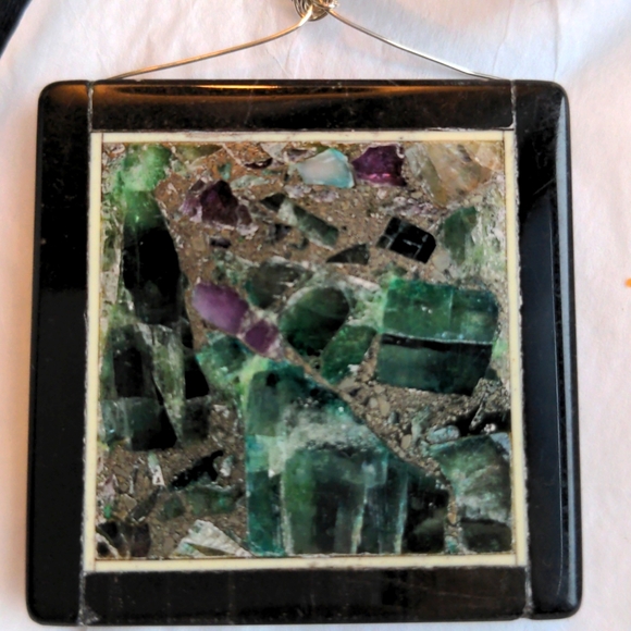 Inlaid gem necklace.  New Handcrafted, Emerald, amethyst, pyrite. 925 - Picture 3 of 7